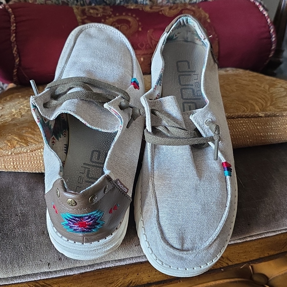 Leather Canvas Embroidered Therapudic Slip On Hey Dude Shoes 8 READ